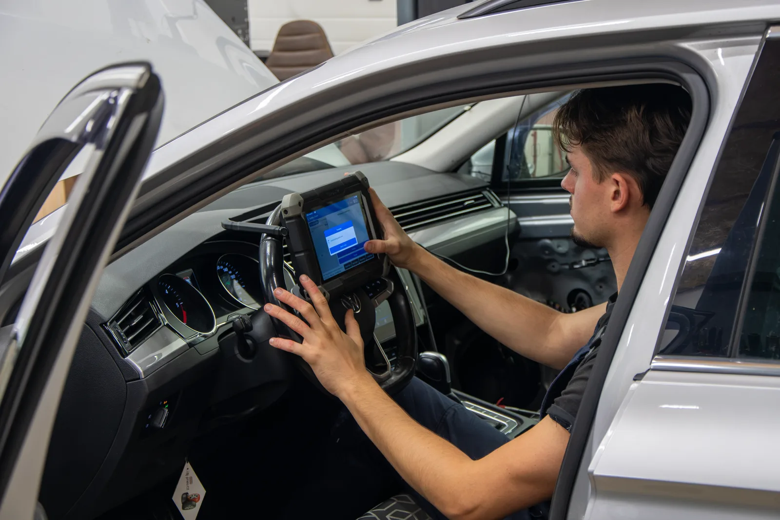 Autodiagnostika vozidla pomocí OBD měřicího přístroje